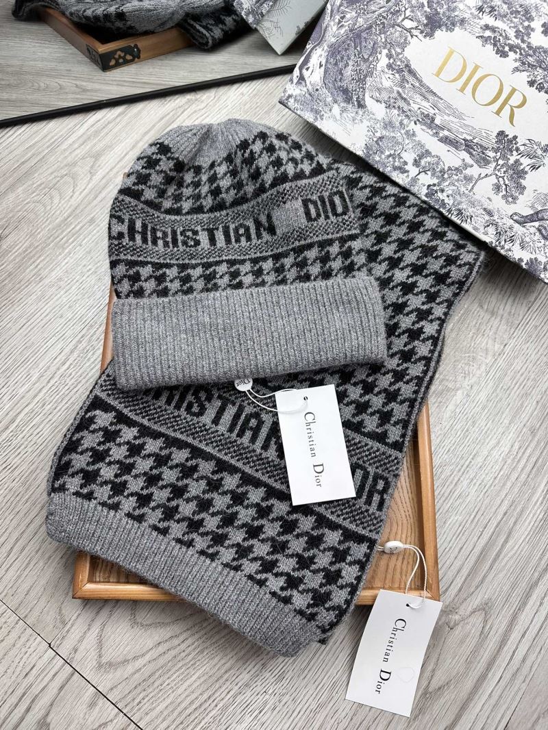 Christian Dior Caps Scarfs